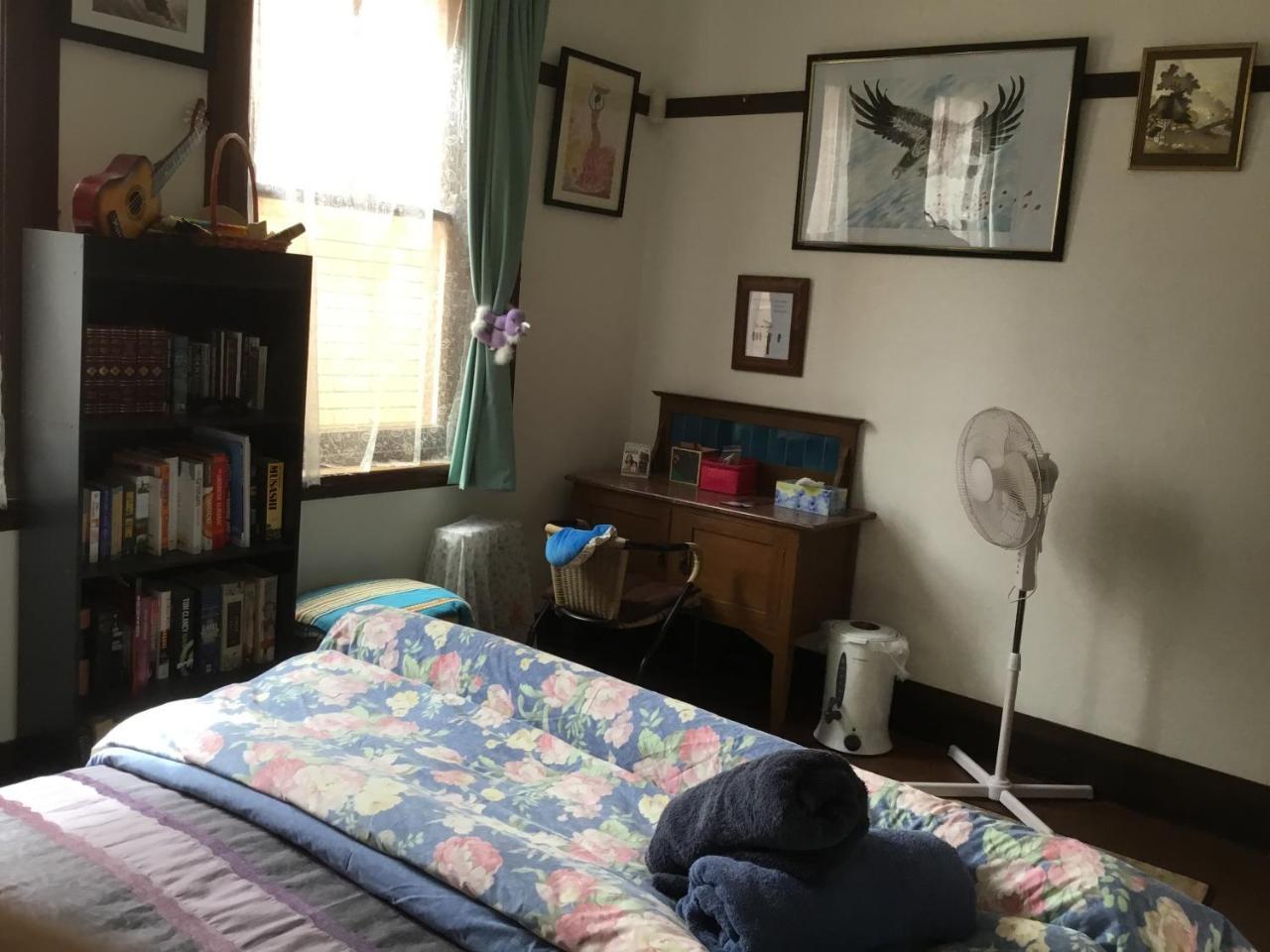 غولبورن Fireside Inn Guesthouse المظهر الخارجي الصورة